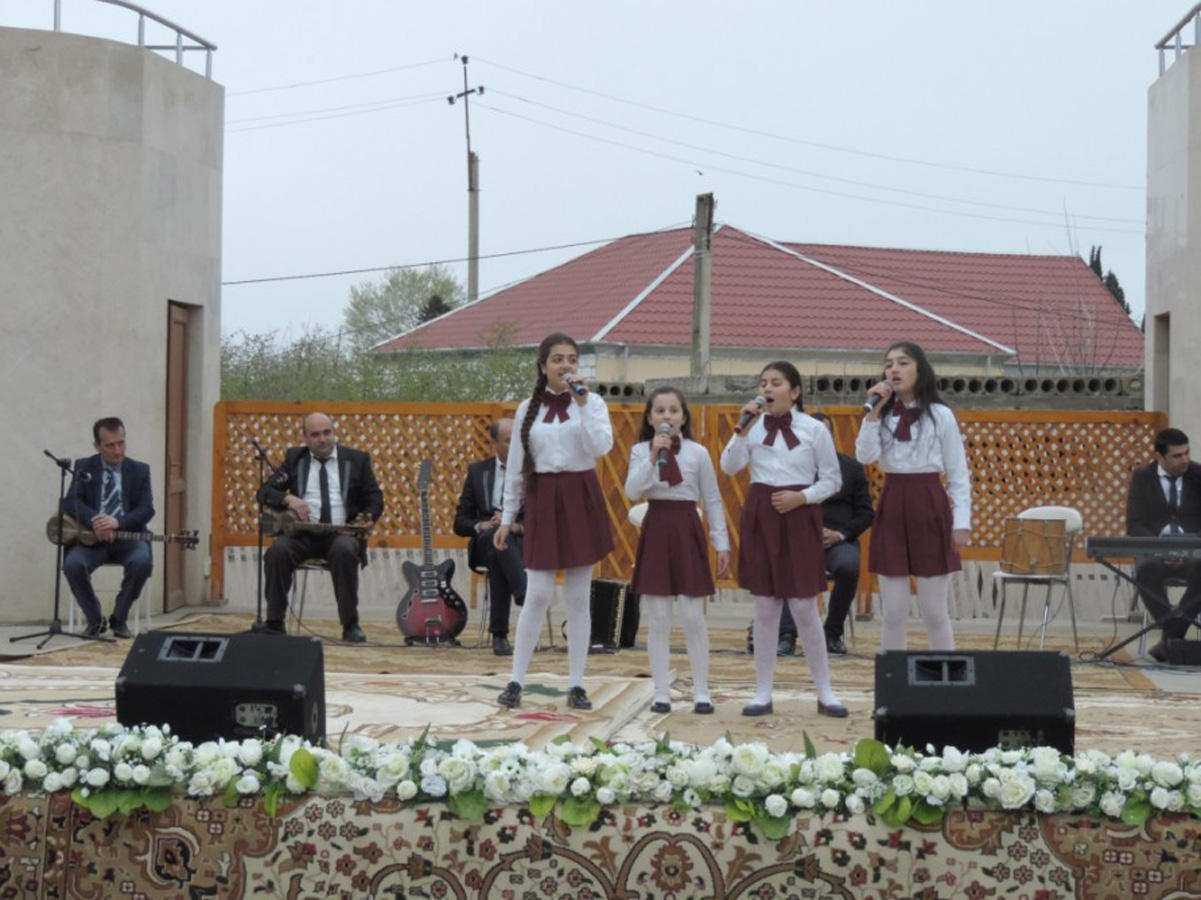 Из регионов в регионы: фестиваль в Агстафе (ФОТО)