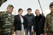 Первый вице-президент Мехрибан Алиева встретилась с военнослужащими, которых обеспечили высокотехнологичными протезами (ФОТО) (версия 2)
