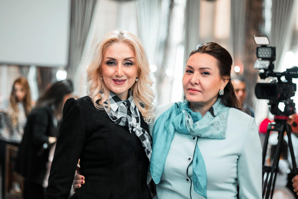 Для воспитанников Ходжалинской школы проведена благотворительная акция (ФОТО)