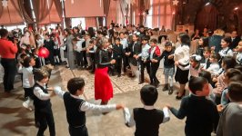 Для воспитанников Ходжалинской школы проведена благотворительная акция (ФОТО)