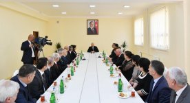 Президент Ильхам Алиев принял участие в открытии в бакинском поселке жилого комплекса для вынужденных переселенцев (ФОТО)