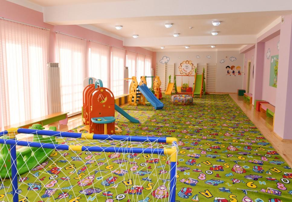 Президент Ильхам Алиев принял участие в открытии в бакинском поселке жилого комплекса для вынужденных переселенцев (ФОТО)