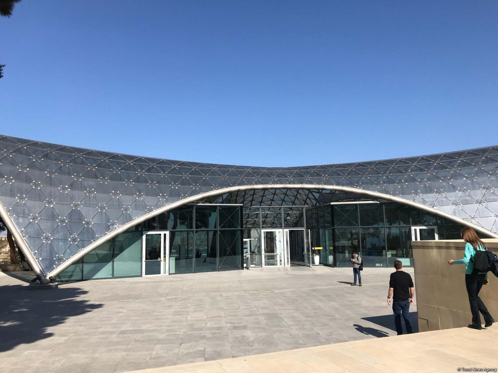 Достаточно одного пассажира, чтобы вагоны Бакинского фуникулера отправились в путь – начальник Управления (ФОТО)