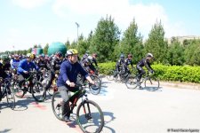 В Баку прошел велопробег под девизом «Меньше машин, больше жизни» (ФОТО)