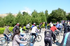 В Баку прошел велопробег под девизом «Меньше машин, больше жизни» (ФОТО)