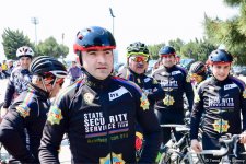 В Баку прошел велопробег под девизом «Меньше машин, больше жизни» (ФОТО)