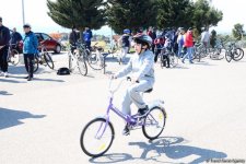 В Баку прошел велопробег под девизом «Меньше машин, больше жизни» (ФОТО)