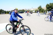 В Баку прошел велопробег под девизом «Меньше машин, больше жизни» (ФОТО)