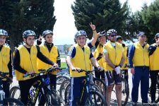 В Баку прошел велопробег под девизом «Меньше машин, больше жизни» (ФОТО)