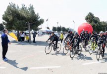 В Баку прошел велопробег под девизом «Меньше машин, больше жизни» (ФОТО)