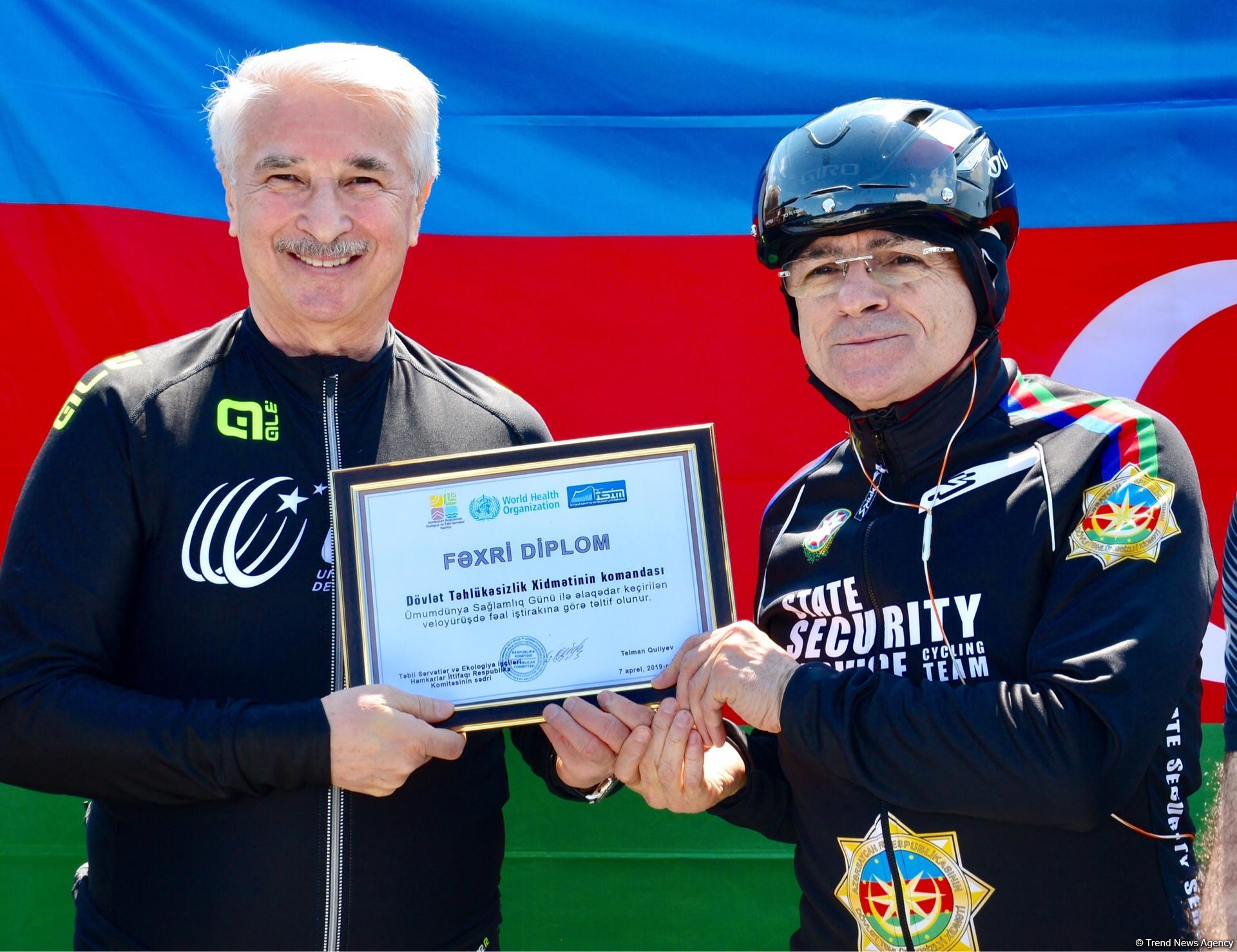 В Баку прошел велопробег под девизом «Меньше машин, больше жизни» (ФОТО)