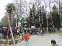 Путешествие в Агдаш: выступление канатоходца и выставка сувениров (ФОТО)