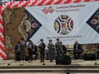 Путешествие в Агдаш: выступление канатоходца и выставка сувениров (ФОТО)