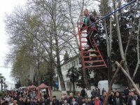 Путешествие в Агдаш: выступление канатоходца и выставка сувениров (ФОТО)