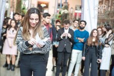 В Баку проведен чемпионат по бумажным самолетикам (ФОТО)