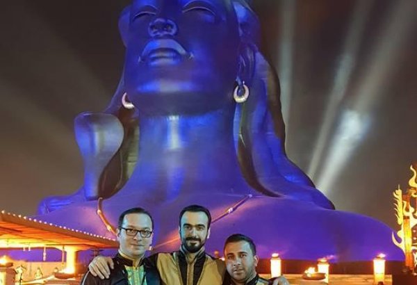 Азербайджанцы живым исполнением поразили 1 миллион индусов (ВИДЕО, ФОТО)