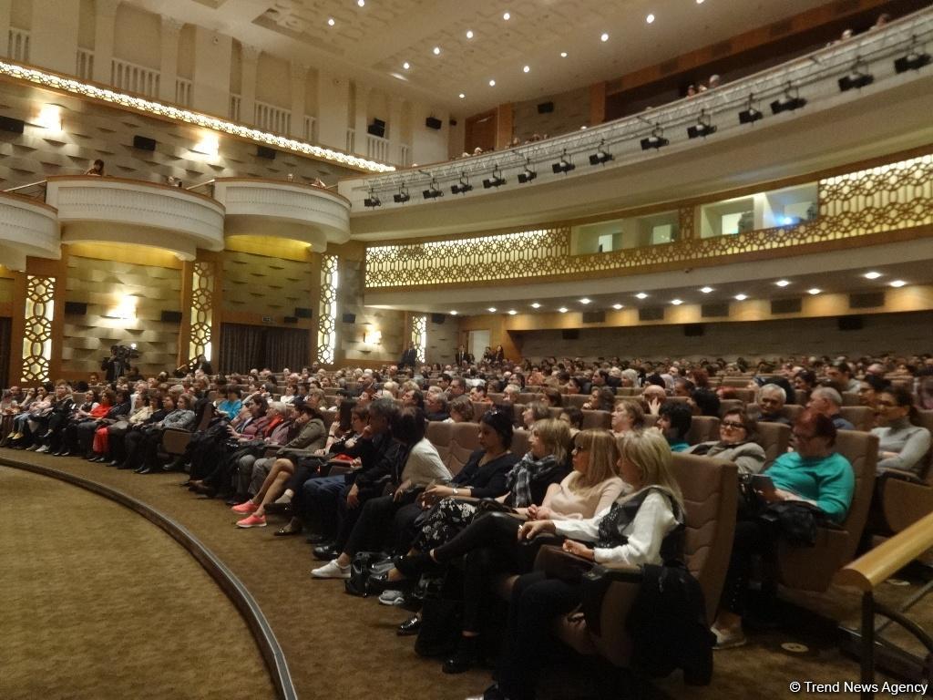 Вернуться в Баку, чтобы поступить в Москве - cбывшаяся мечта Владимира Меньшова (ФОТО)