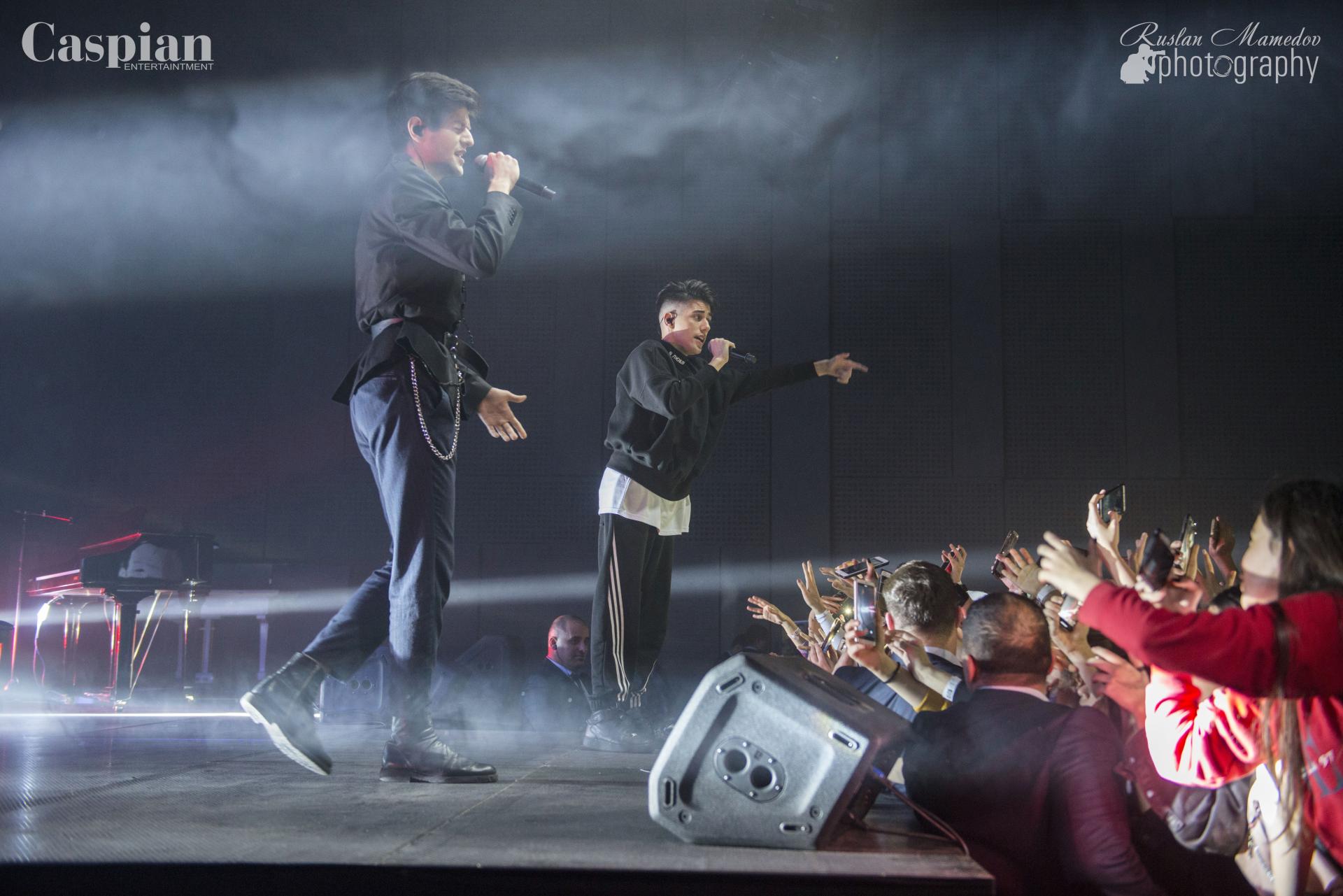 Российские звезды – азербайджанцы Rauf & Faik зажгли вечерний Баку (ВИДЕО, ФОТО)