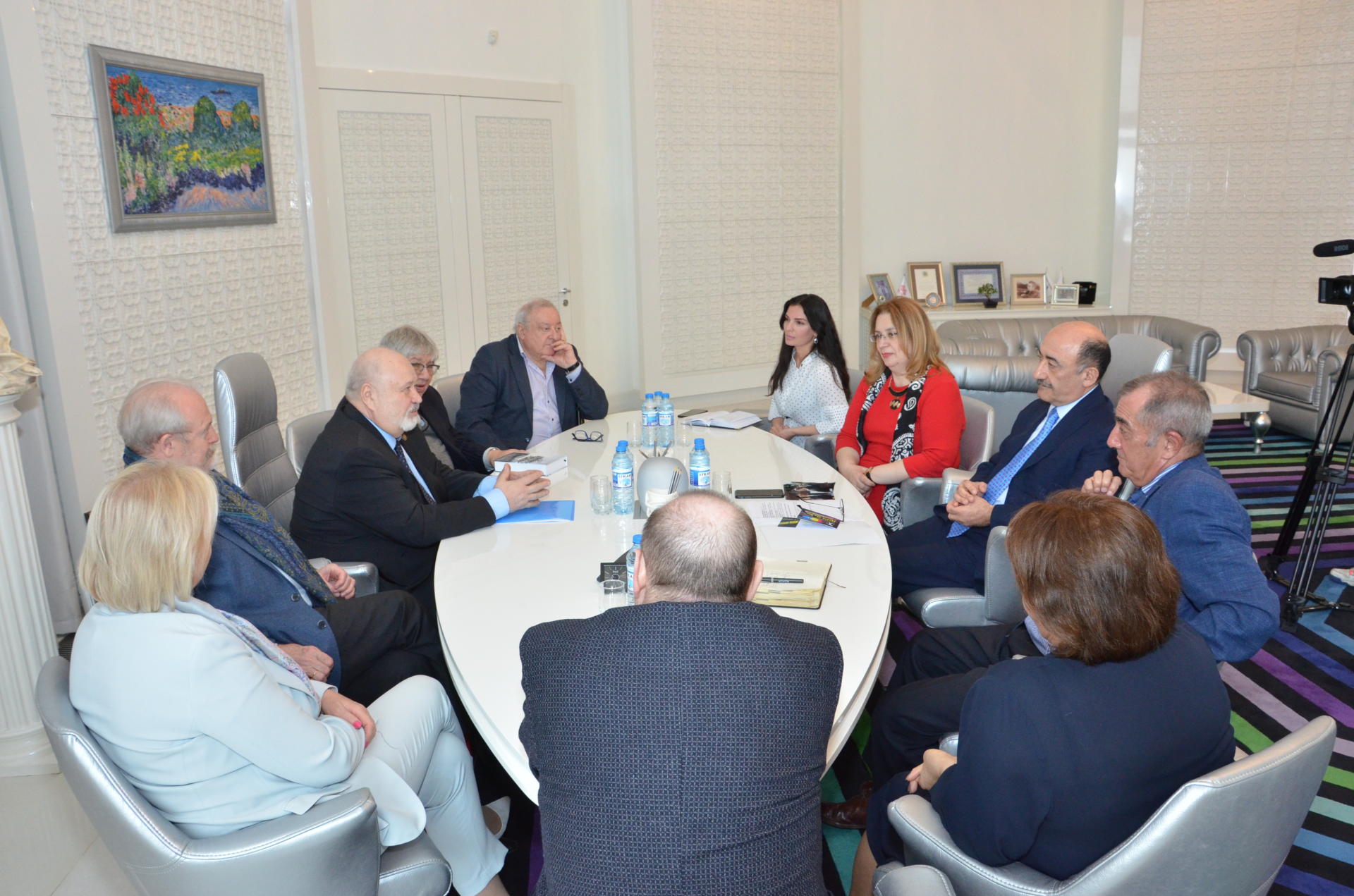 Абульфас Гараев встретился с делегацией ВГИКа (ФОТО)