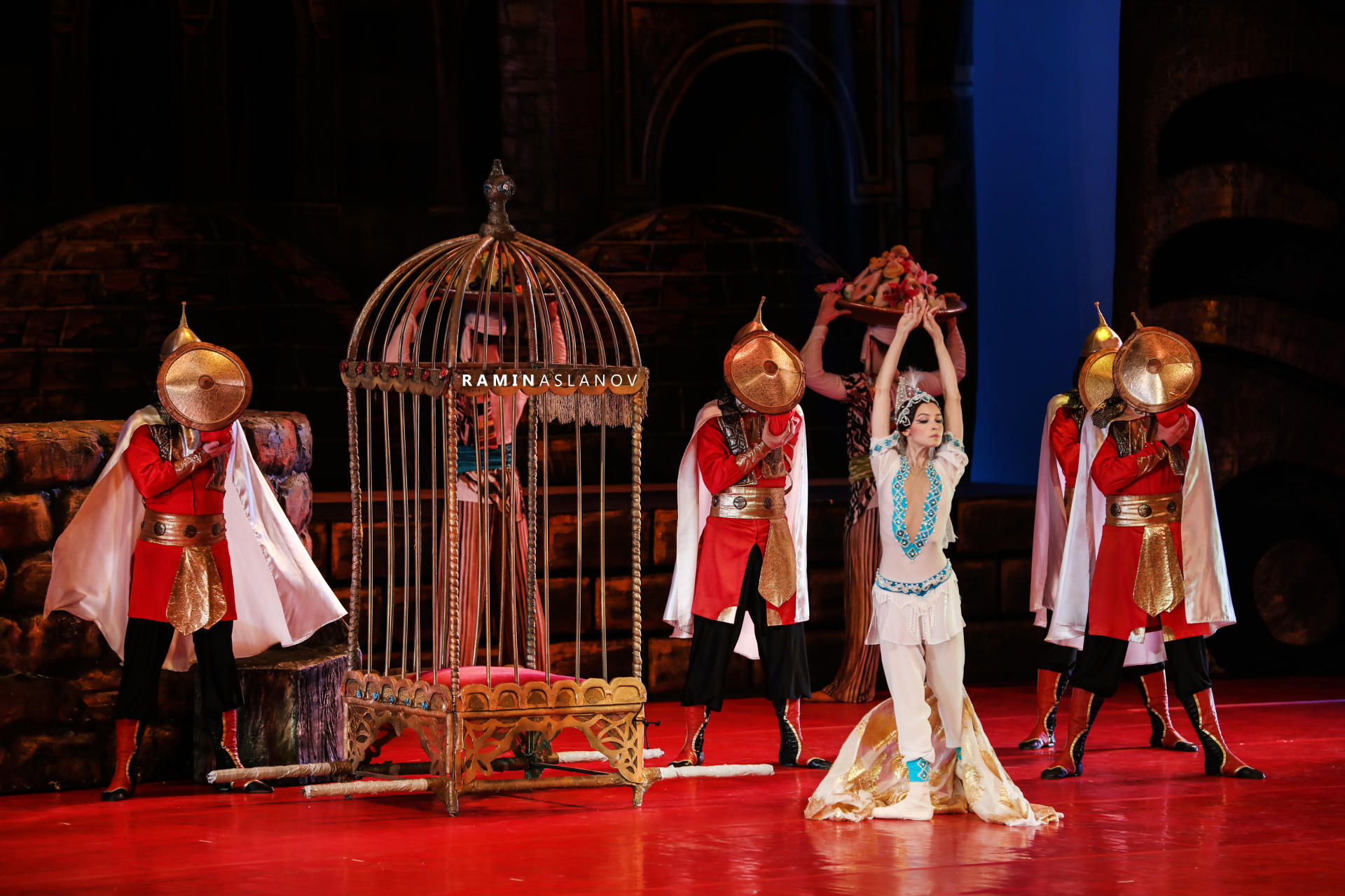 В Баку состоялась грандиозная премьера балета "Тысяча и одна ночь"  (ФОТО)