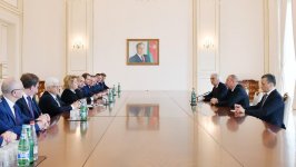 Президент Ильхам Алиев принял делегацию во главе с председателем Совфеда Федерального собрания РФ (ФОТО) (версия 2)