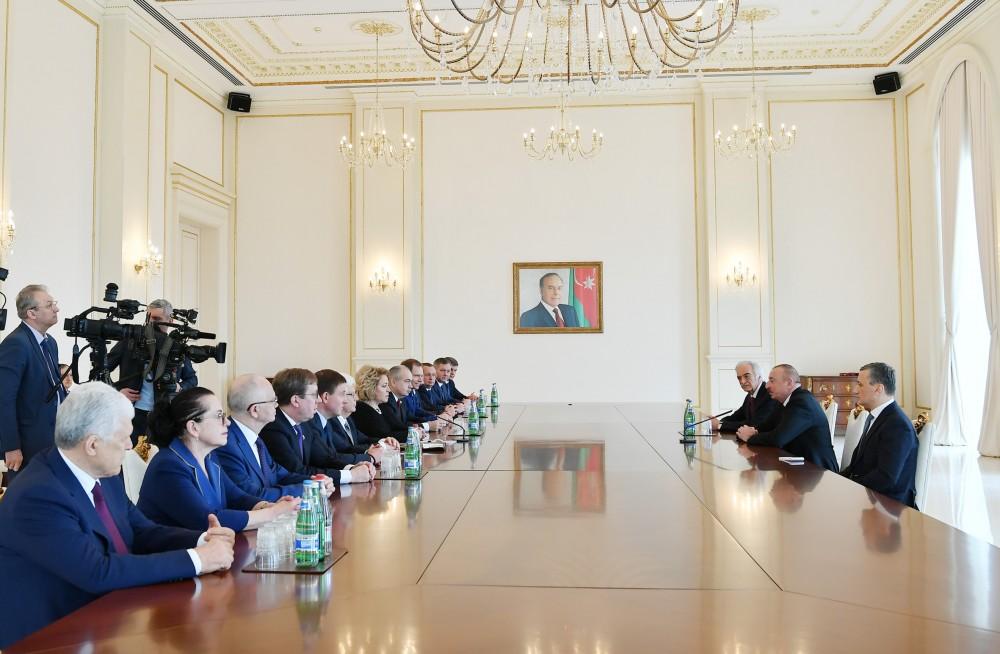 Президент Ильхам Алиев принял делегацию во главе с председателем Совфеда Федерального собрания РФ (ФОТО) (версия 2)