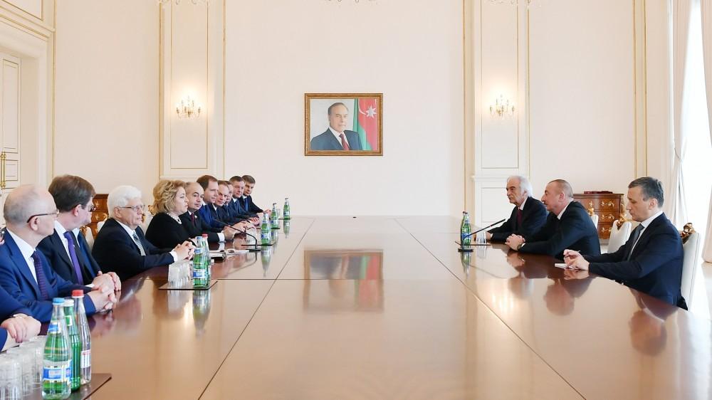 Президент Ильхам Алиев принял делегацию во главе с председателем Совфеда Федерального собрания РФ (ФОТО) (версия 2)