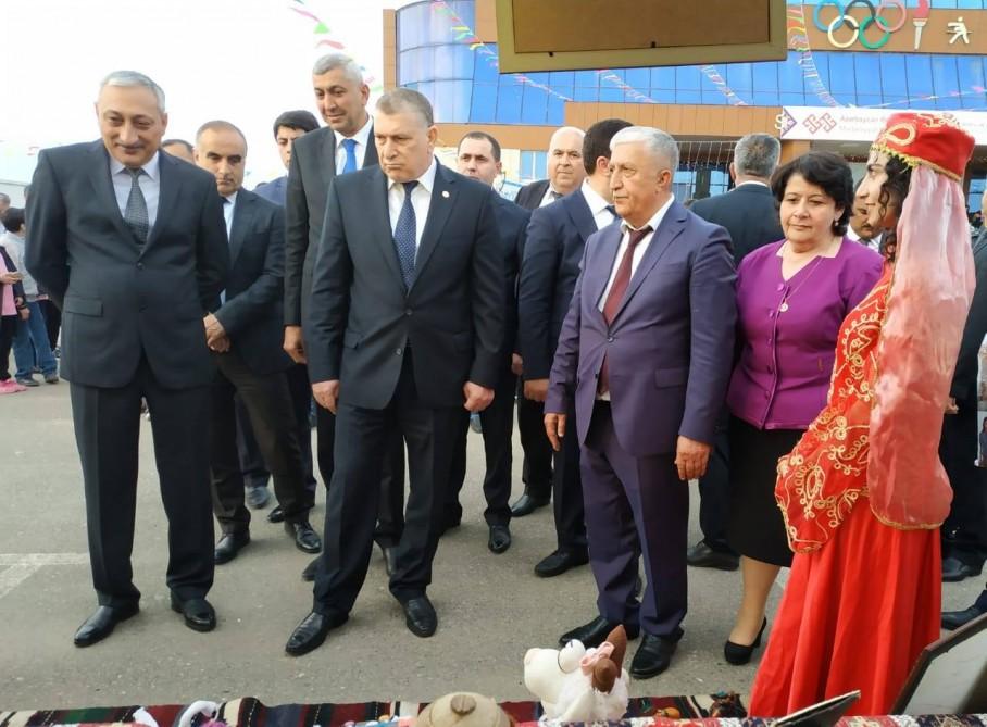 Азербайджанские пехлеваны на празднике искусств в Саатлы (ФОТО)