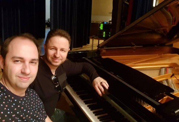 Брендон Стоун приехал в Баку (ФОТО)