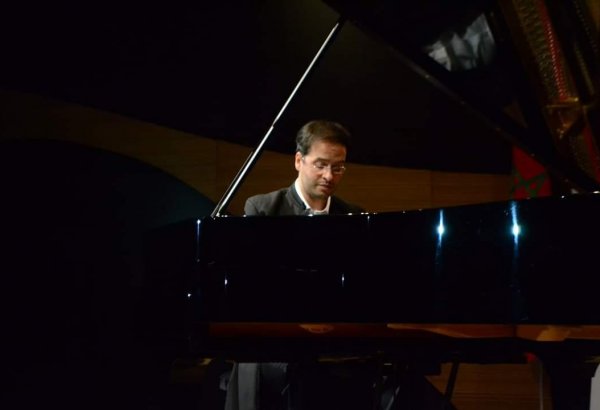 Арабская музыка вызвала восторг бакинцев (ФОТО)