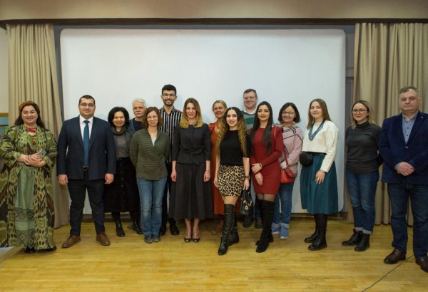 В России все больше интересуются культурой Азербайджана. А теперь в Баку! (ФОТО)