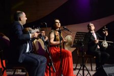 100-летний мугам и теснифы Гаджибабы Гусейнова (ФОТО)