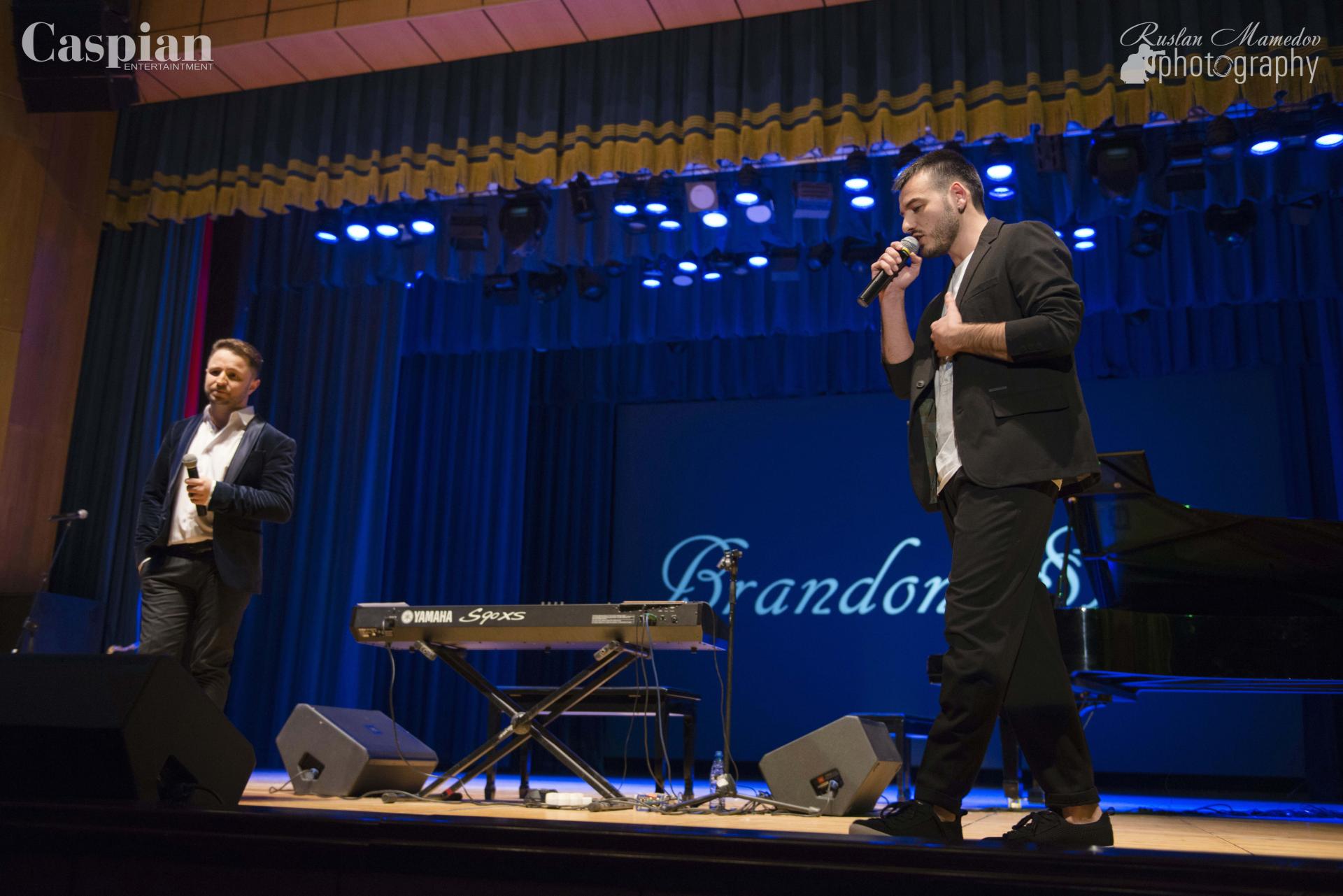 История одной любви Брендона Стоуна в Баку (ВИДЕО, ФОТО)