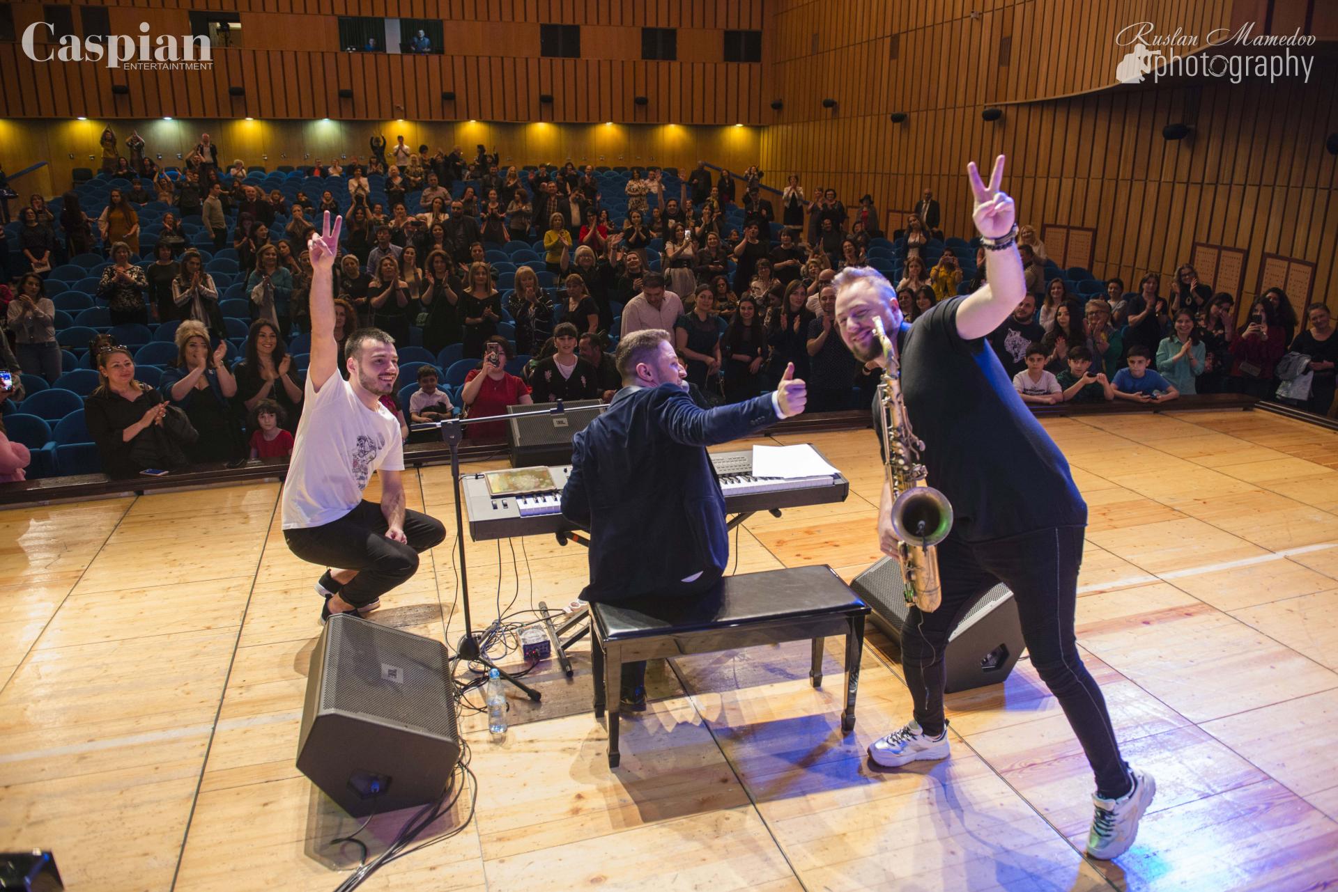 История одной любви Брендона Стоуна в Баку (ВИДЕО, ФОТО)