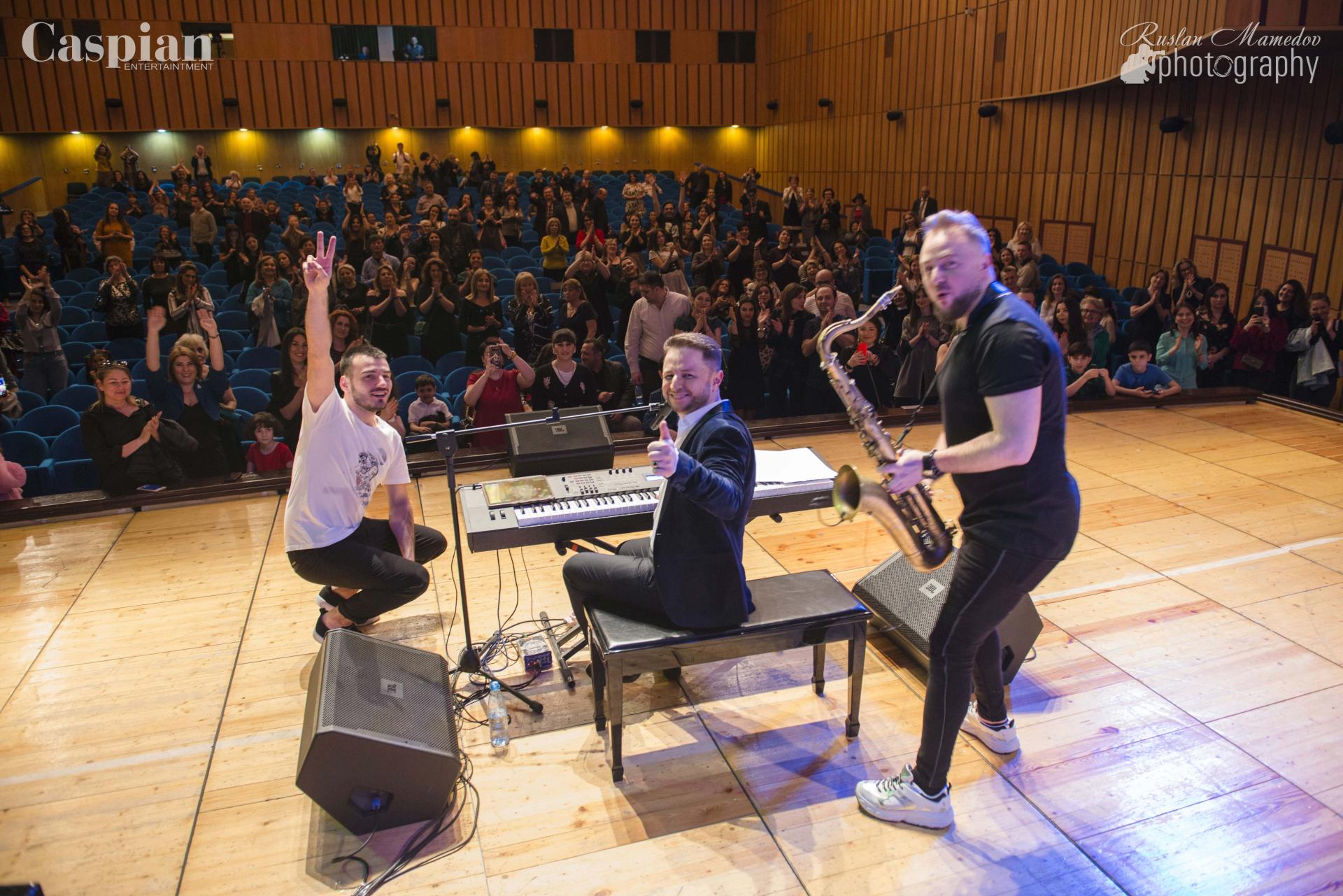 История одной любви Брендона Стоуна в Баку (ВИДЕО, ФОТО)