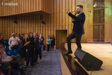 История одной любви Брендона Стоуна в Баку (ВИДЕО, ФОТО)