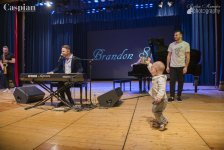 История одной любви Брендона Стоуна в Баку (ВИДЕО, ФОТО)