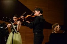 На мосту между Востоком и Западом  (ФОТО)