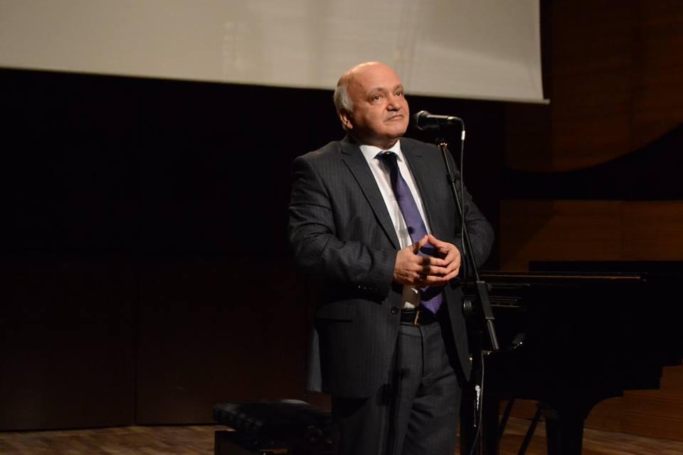 На мосту между Востоком и Западом  (ФОТО)