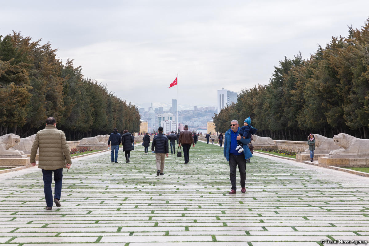 Путешествие в Анкару – могила Мамед Эмина Расулзаде, мавзолей Ататюрка, достопримечательности (ФОТО)