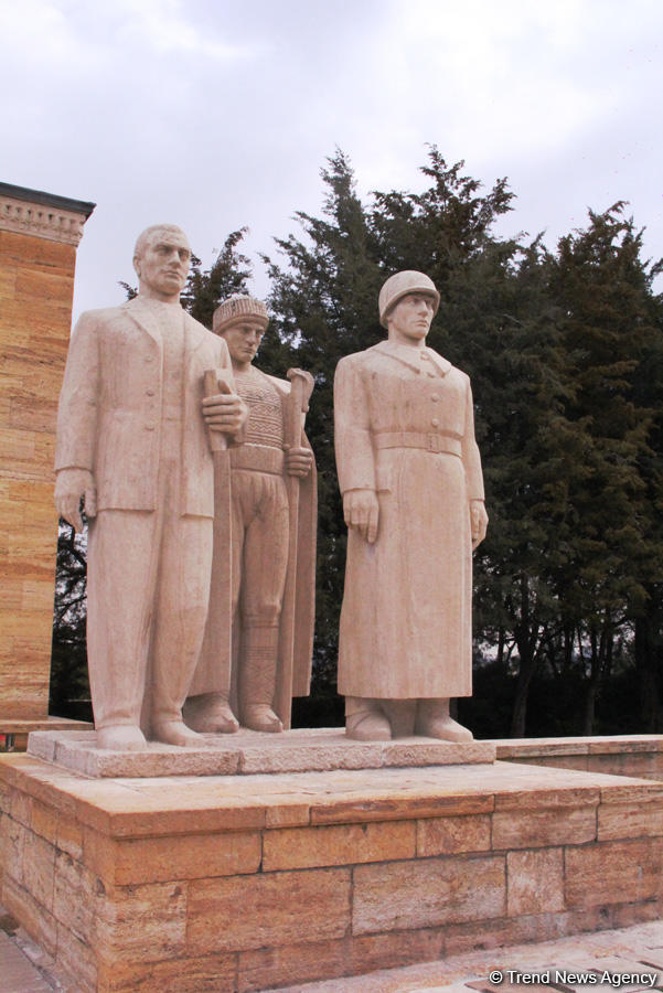 Путешествие в Анкару – могила Мамед Эмина Расулзаде, мавзолей Ататюрка, достопримечательности (ФОТО)