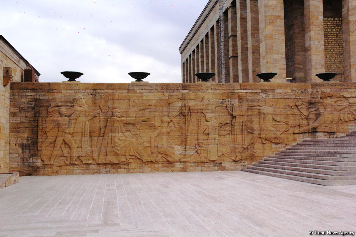 Путешествие в Анкару – могила Мамед Эмина Расулзаде, мавзолей Ататюрка, достопримечательности (ФОТО)