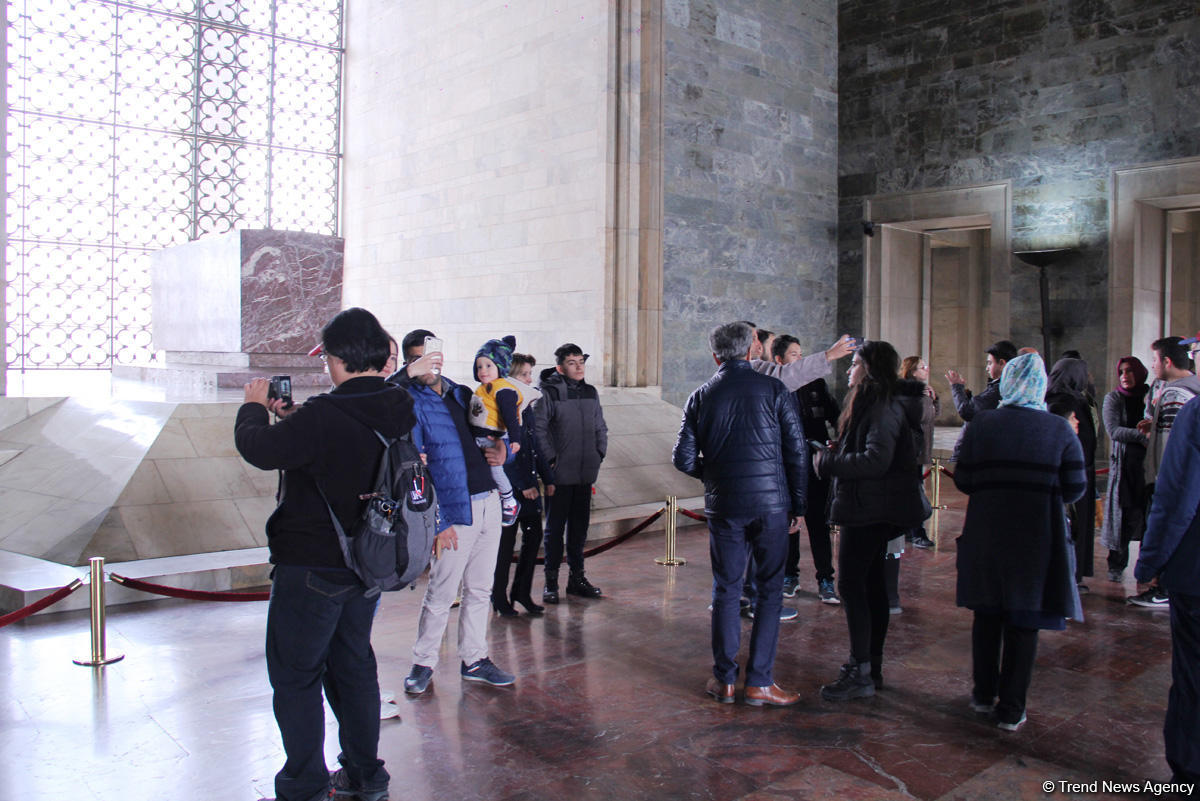 Путешествие в Анкару – могила Мамед Эмина Расулзаде, мавзолей Ататюрка, достопримечательности (ФОТО)