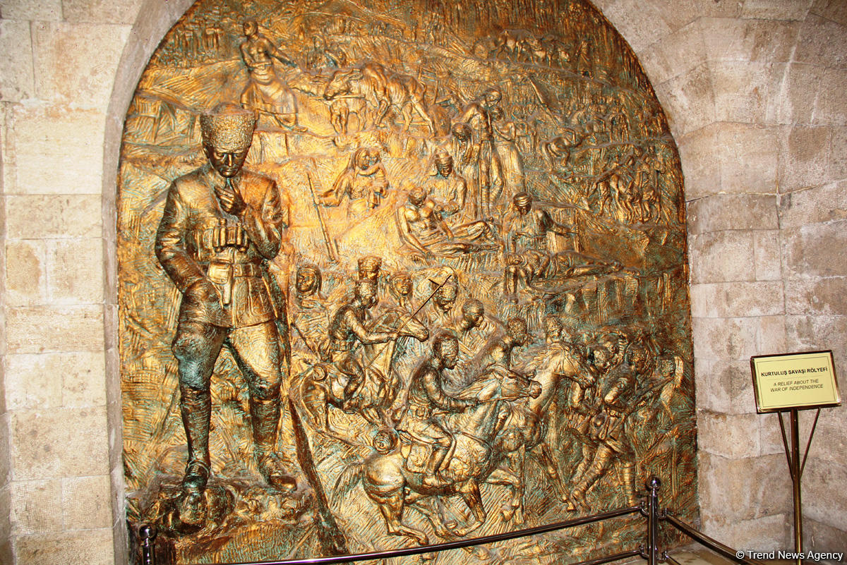 Путешествие в Анкару – могила Мамед Эмина Расулзаде, мавзолей Ататюрка, достопримечательности (ФОТО)