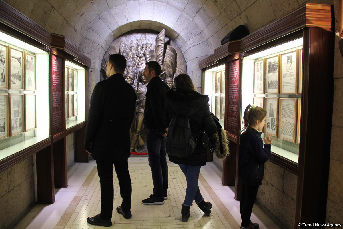 Путешествие в Анкару – могила Мамед Эмина Расулзаде, мавзолей Ататюрка, достопримечательности (ФОТО)