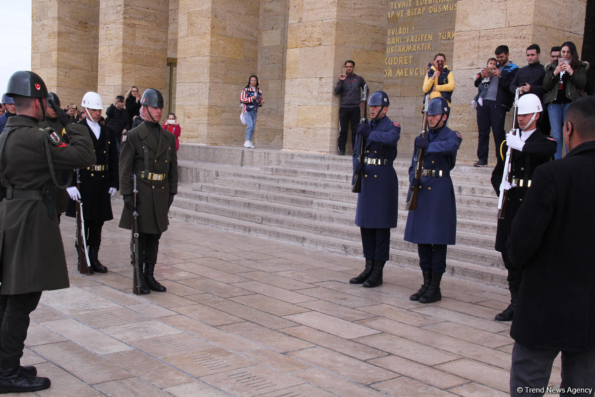 Путешествие в Анкару – могила Мамед Эмина Расулзаде, мавзолей Ататюрка, достопримечательности (ФОТО)