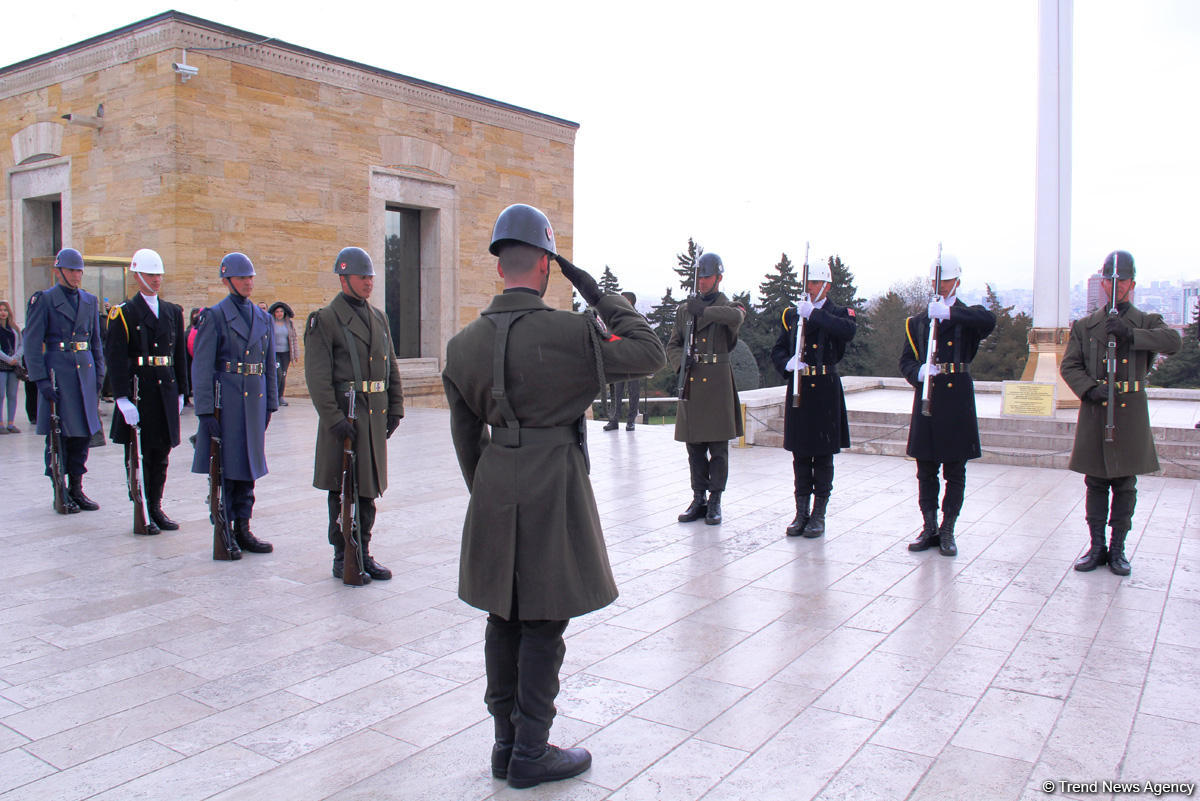 Путешествие в Анкару – могила Мамед Эмина Расулзаде, мавзолей Ататюрка, достопримечательности (ФОТО)