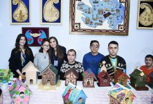 Вице-президент Фонда Гейдара Алиева Лейла Алиева ознакомилась с выставкой детей и молодежи с ограниченными возможностями здоровья, обитателей социальных учреждений (ФОТО)