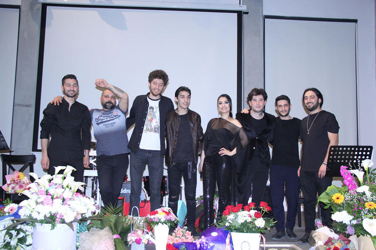 Любовь с аншлагом, или как Севиндж Агасиева отметила день рождения (ФОТО, ВИДЕО)