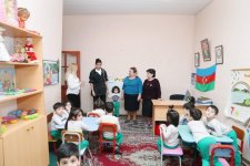 Первый вице-президент Мехрибан Алиева ознакомилась с условиями в яслях-детском саду №229 в Бузовне, в гимназии в Мардакяне и школе №32 Лачинского района (ФОТО) (версия 2)